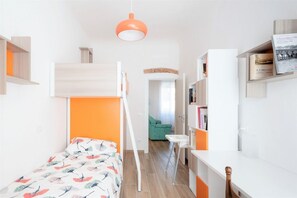 3 bedrooms, iron/ironing board, WiFi