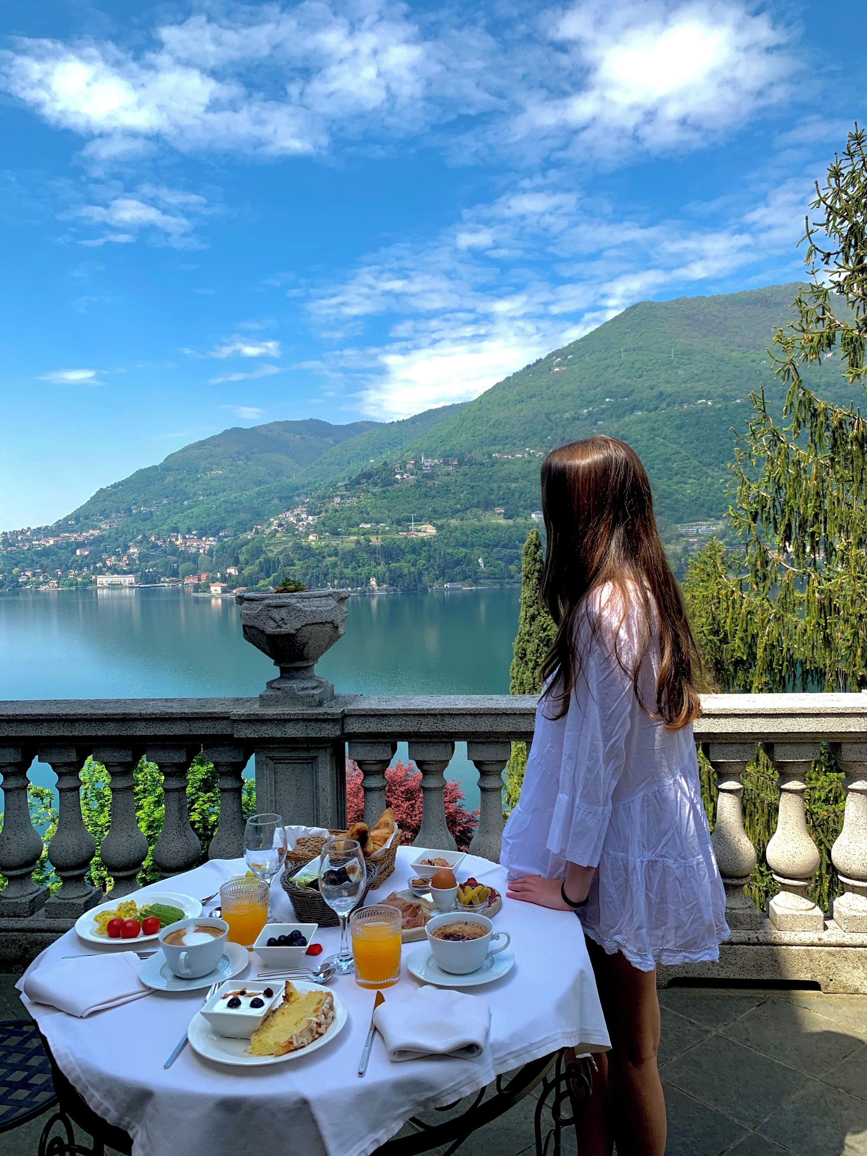 羽絨被、記憶棉床墊、迷你吧、房內夾萬