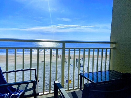 Dream Direct Ocean Front One Bedroom Apartment on The Most Famous Daytona Beach