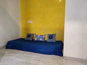 Departamento ejecutivo, 1 cama King size, vista a la ciudad | Área de sala de estar