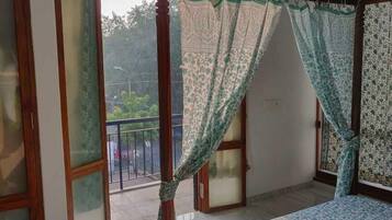 Executive Apartment, 1 King Bed, City View | 1 bedroom, rollaway beds, free WiFi