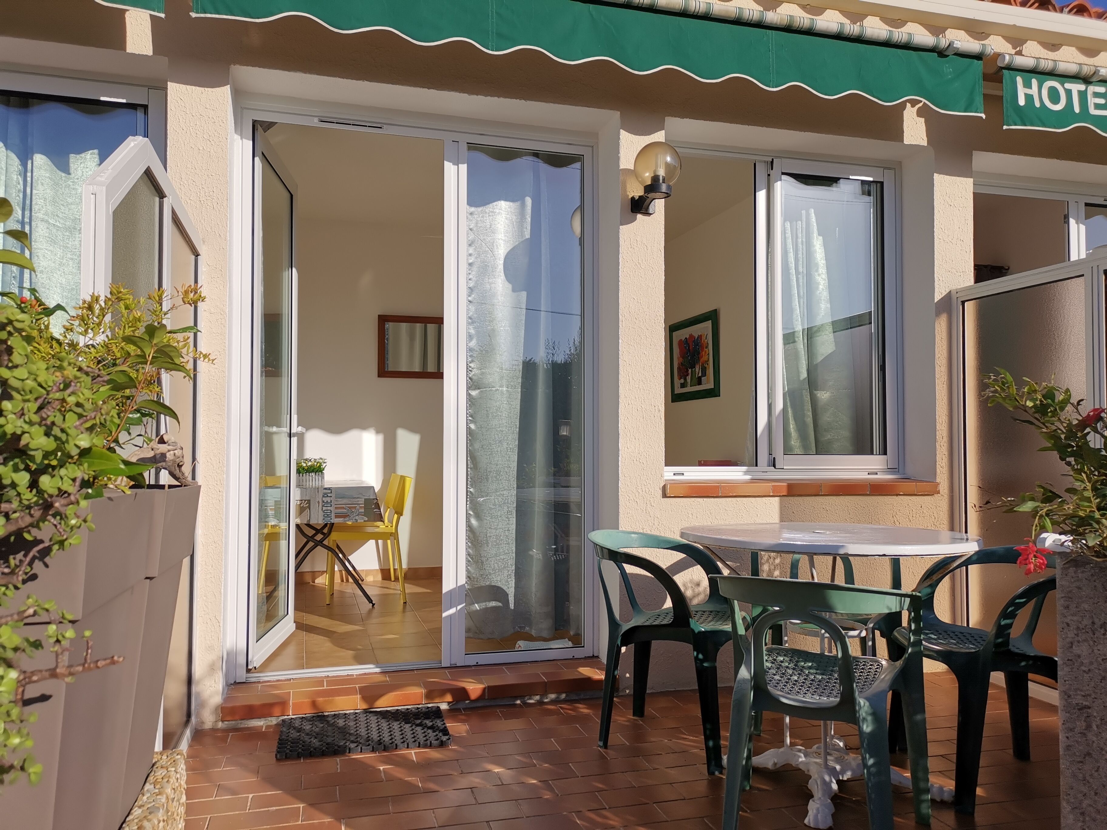 standard quadruple room, terrace | individually decorated, individually furnished, blackout curtains