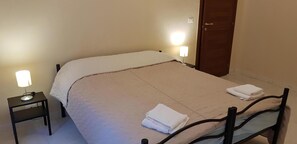 1 bedroom, iron/ironing board, free WiFi, bed sheets - CHIC TURIN APARTMENT (Torino)