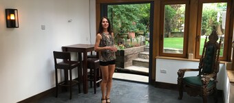 Beautiful Melford House Hotel in Farnborough Park