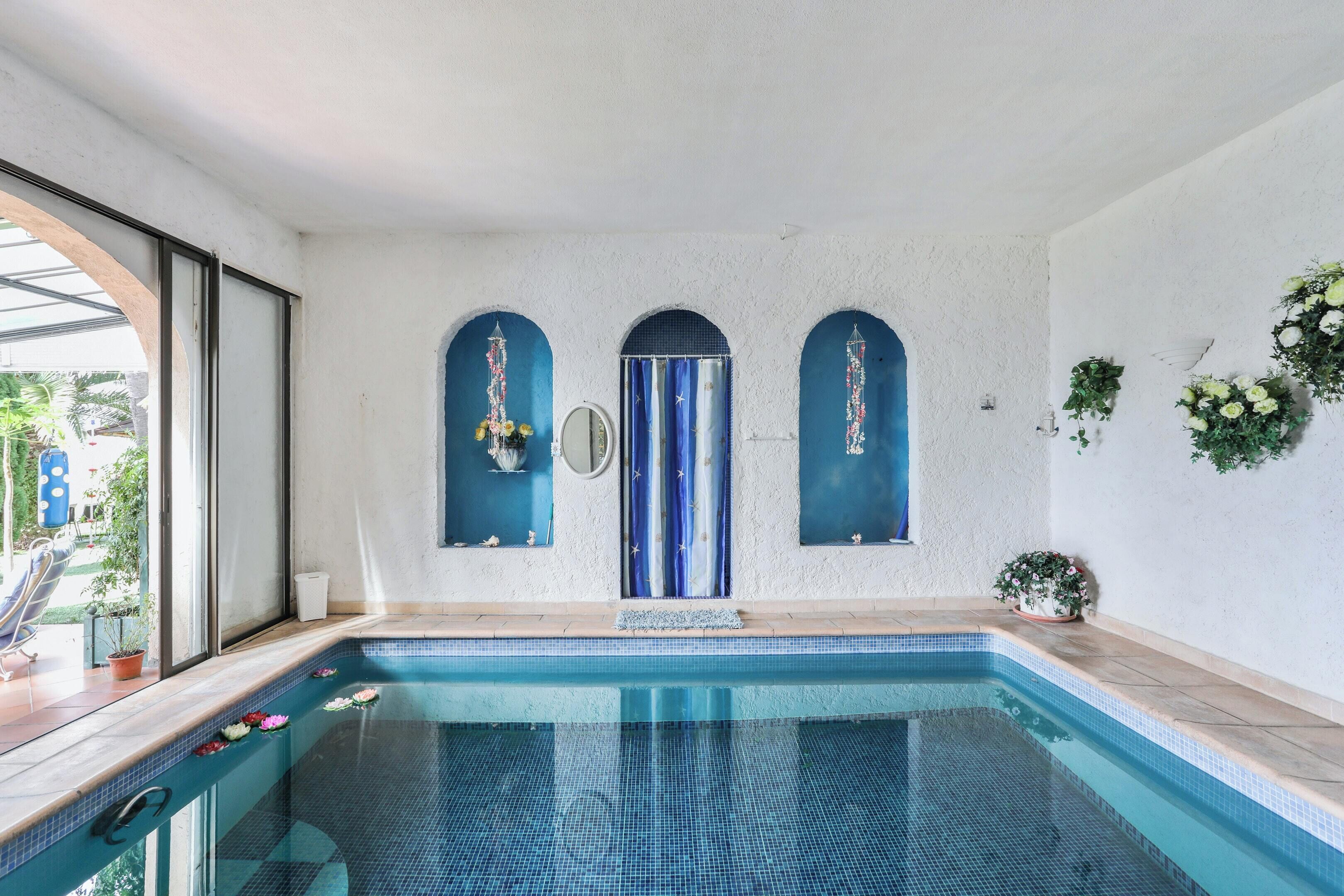 Piscina coberta i piscina climatitzada 