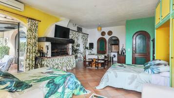 1 chambre, fer et planche Ă repasser, accĂšs Internet