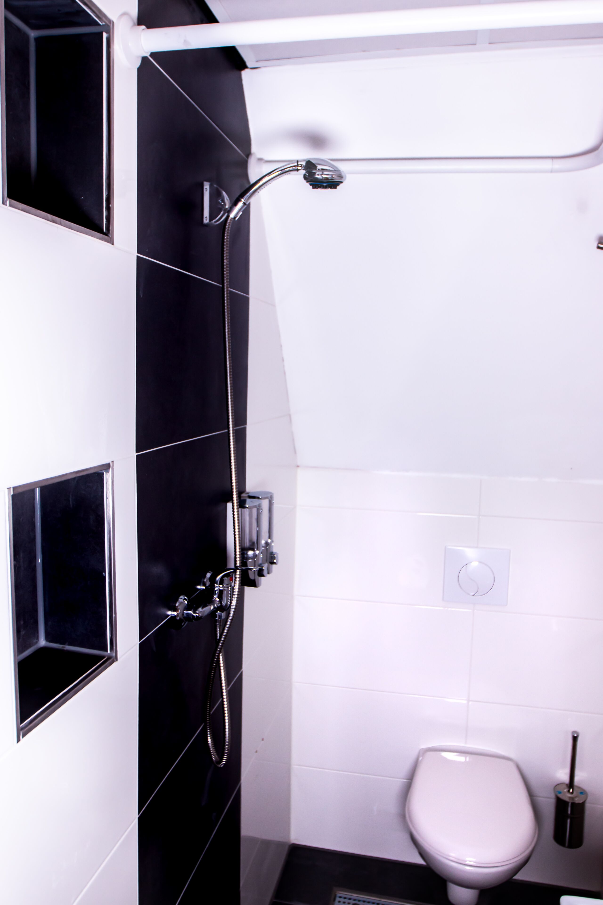 Bruser, gratis toiletartikler, hårtørrer, håndklæder