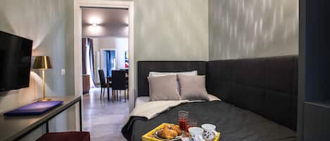 2 Schlafzimmer, Schreibtisch, schallisolierte Zimmer