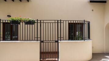 Enceinte de lâhĂ©bergement