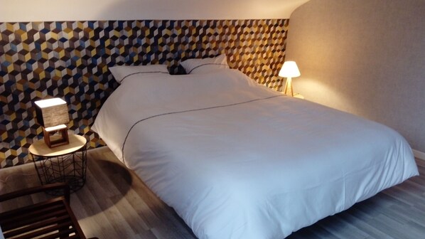 2 chambres, fer et planche à repasser, Wi-Fi gratuit, draps fournis