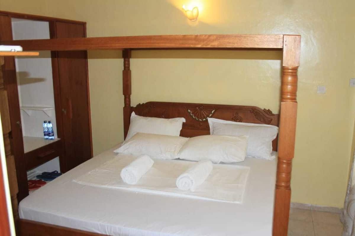 3 quartos, roupas de cama premium, camas com colchões pillow-top