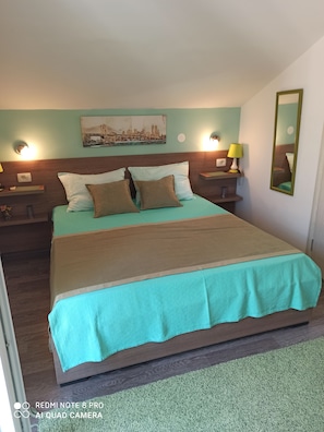 1 chambre, fer et planche à repasser, Wi-Fi gratuit