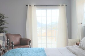 3 bedrooms, internet, bed sheets