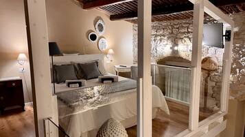 2 bedrooms, iron/ironing board, travel crib, free WiFi