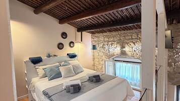 2 bedrooms, iron/ironing board, travel crib, free WiFi