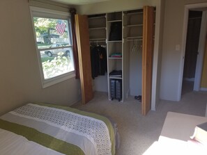 4 bedrooms, WiFi - Wind Storm (South Bend)