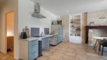 Kühlschrank, Mikrowelle, Geschirrspüler