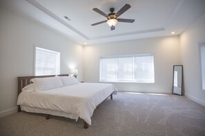 6 habitaciones, caja de seguridad en la habitación y escritorio 