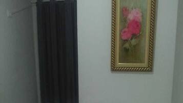 Iron/ironing board, free WiFi, bed sheets