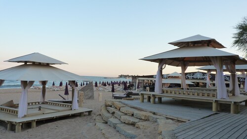 VILLA LOFT BOUDDHA HOUSE, 50 M. SEA, HEATED POOL / JACUZZI, PRIVATE *