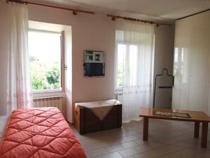 2 camere, ferro/asse da stiro, Wi-Fi gratuito, lenzuola