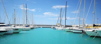 In Tuscany, at the seaside, close to art cities and wineries. Free parking