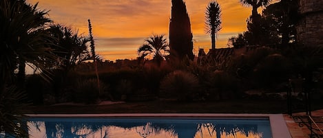 Piscine extérieure, piscine chauffée