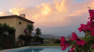 Piscine extérieure, piscine chauffée