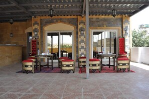 تناول الطعام