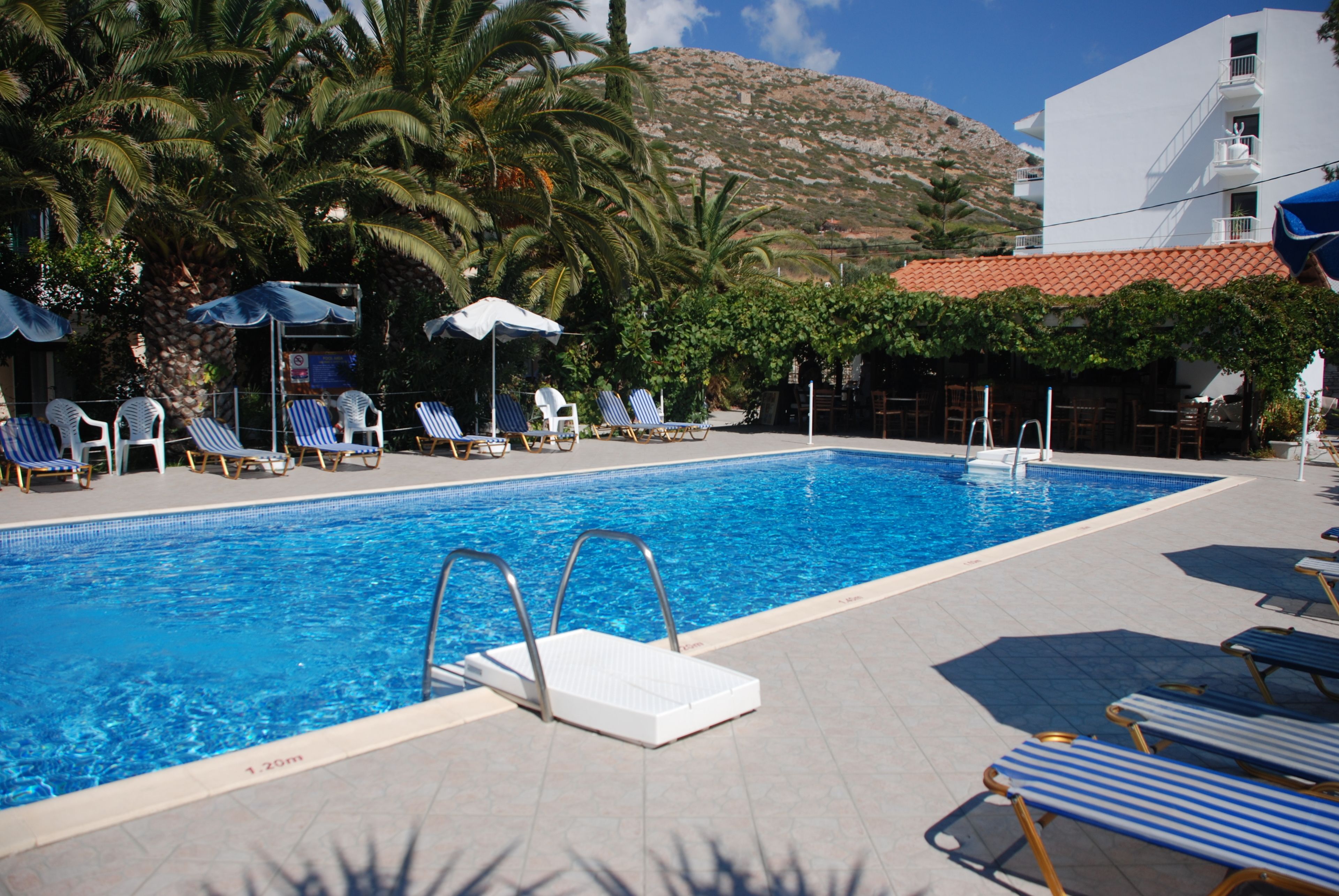 Piscine extérieure (ouverte en saison)