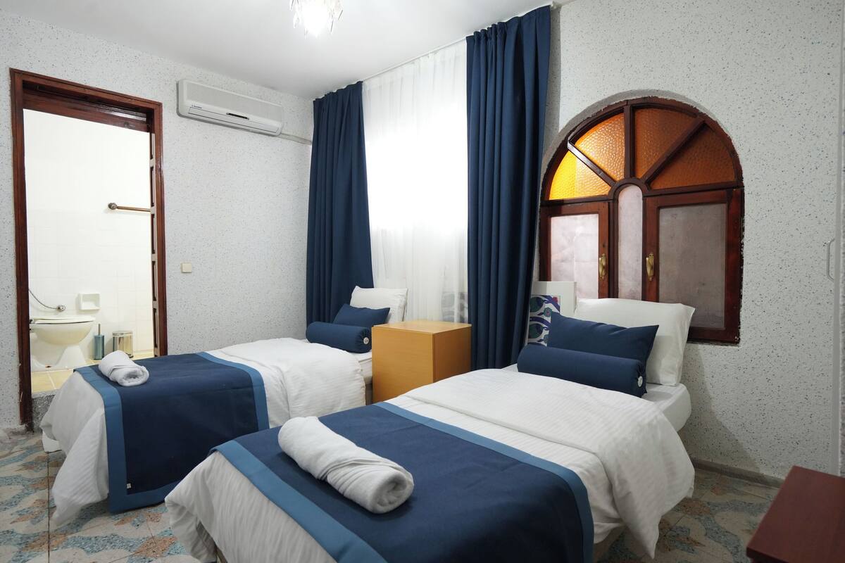 1 ห้องนอน, ผ้าปูที่นอน Frette จากอิตาลี, เครื่องนอนระดับพรีเมียม