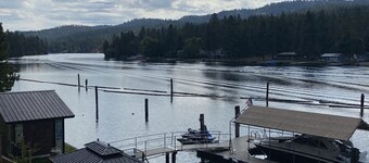 Ponderosa River front.
2 Bedrooms / 2 full bath condo on river with amenities