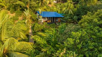Honeymoon Villa, 1 King Bed, Private Pool, Ocean View | Minibar, in-room safe, desk, laptop workspace