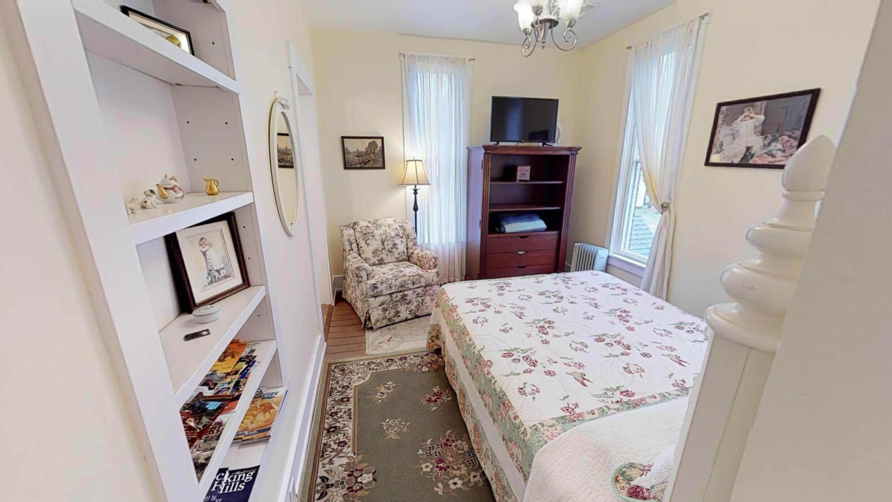 1 bedroom, iron/ironing board, WiFi (free), bed sheets