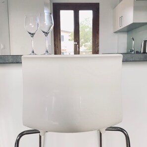 Interior - Licensed Beautiful large 2 Bed Apartment in Puerto Pollenca. 2 pools and balcony (Puerto de Pollenca)