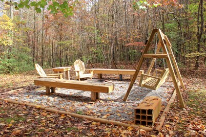 Luxury-Hawk's Nest Cabin-Forest View-Cabin-Private Bathroom