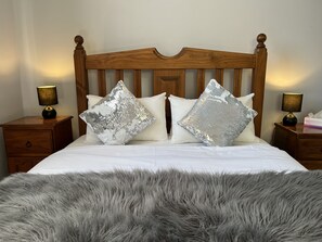 House, Multiple Bedrooms, Mountain View | 7 bedrooms, soundproofing, iron/ironing board, free WiFi - Blackwood House (Healesville)