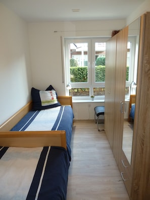2 bedrooms, iron/ironing board, WiFi, wheelchair access