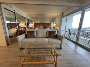 1 chambre, fer et planche à repasser, Wi-Fi gratuit, draps fournis