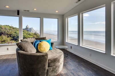 Ocean Front Hot Tub, South Beach, Newport, Dog Friendly!