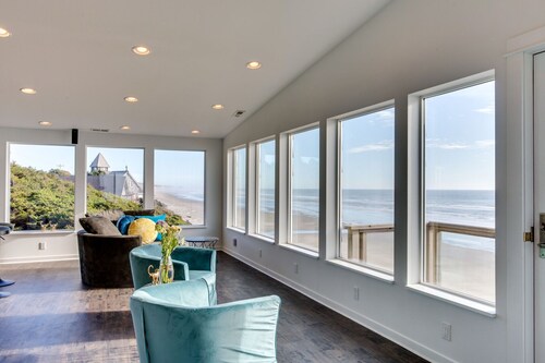 Ocean Front Hot Tub, South Beach, Newport, Dog Friendly!