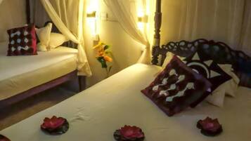 Desk, free WiFi, bed sheets