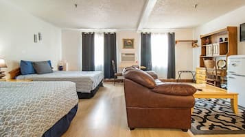 Suite superior | 1 habitación, ropa de cama de alta calidad y decoración personalizada