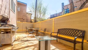 Sundeck - Motel 229 @ Garden of the Gods (Manitou Springs)