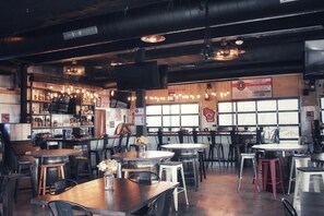 Rooftop bar - Waterfront Hotel (Prairie Du Chien)