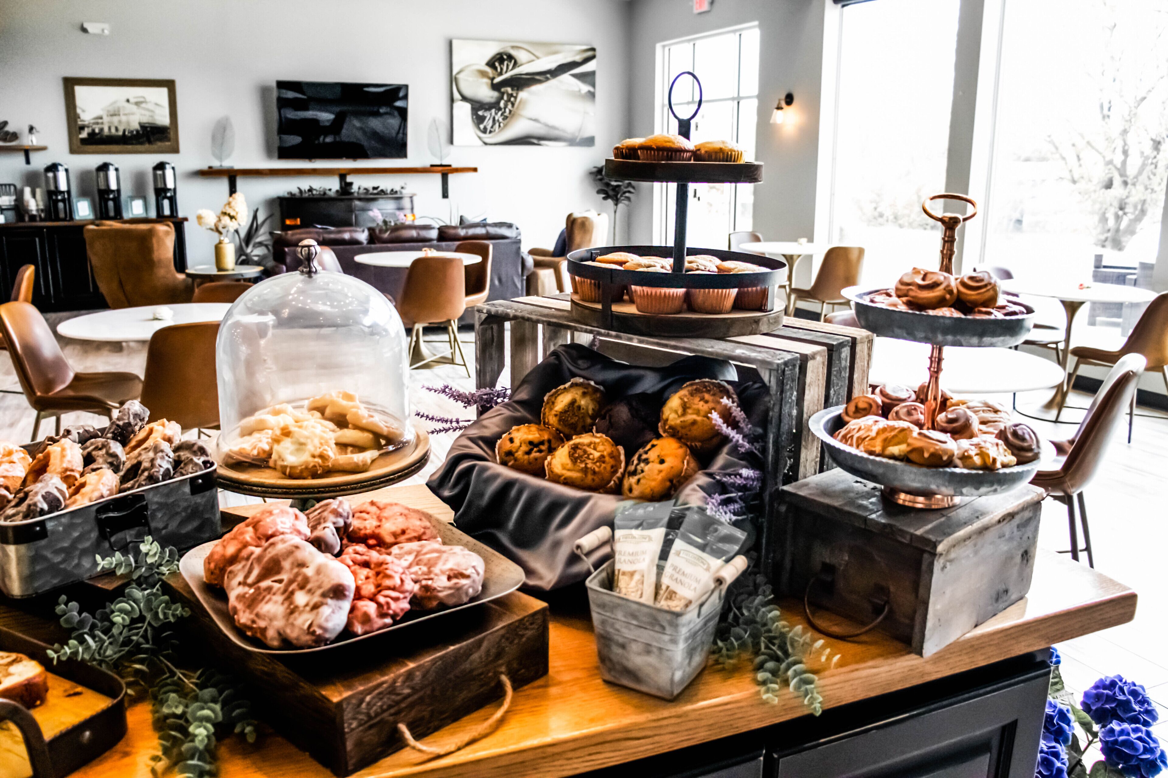 free daily continental breakfast