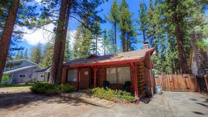 Unclassified image, 5 of 19, button - Papa's Cabin (South Lake Tahoe)