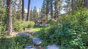 Unclassified image, 4 of 30, button - Lucinda Lakeview Lodge (South Lake Tahoe)