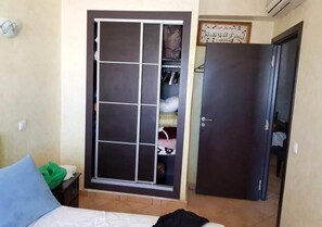 2 bedrooms
