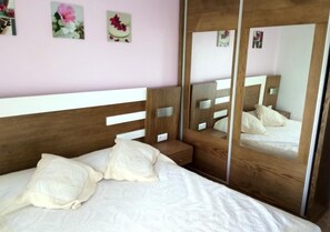 2 bedrooms